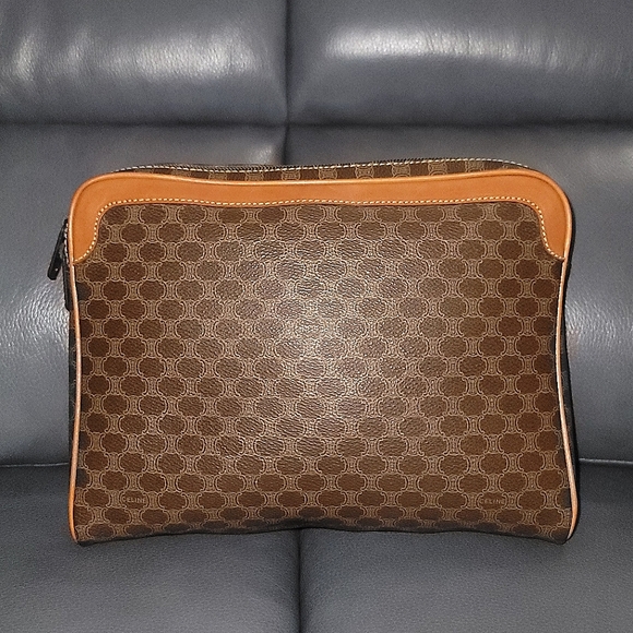 CELINE Prestine Condition Pouch - Picture 3 of 8